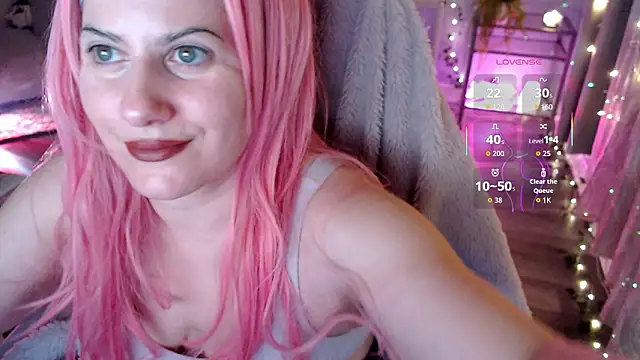 Snapshot of BellaStar84 chatting on March 16, 11:14 am BellaStar84 online show from March 16, 11:14 am