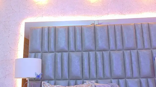 Snapshot of CamilaJohnston chatting on April 14, 8:15 pm CamilaJohnston online show from April 14, 8:15 pm