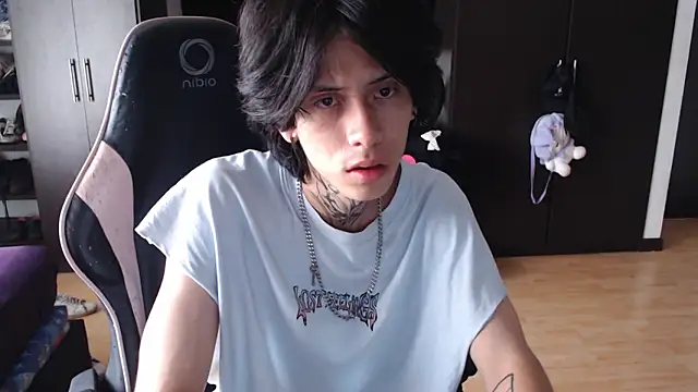 xIce Boy online show from December 18, 2:01 pm