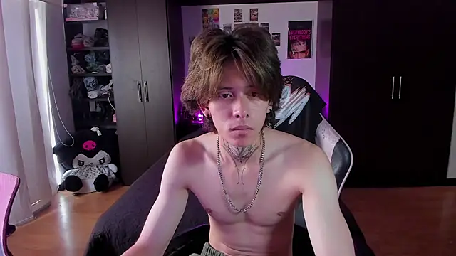 Snapshot of xIce_Boy chatting on March 23, 1:59 pm xIce Boy online show from March 23, 1:59 pm