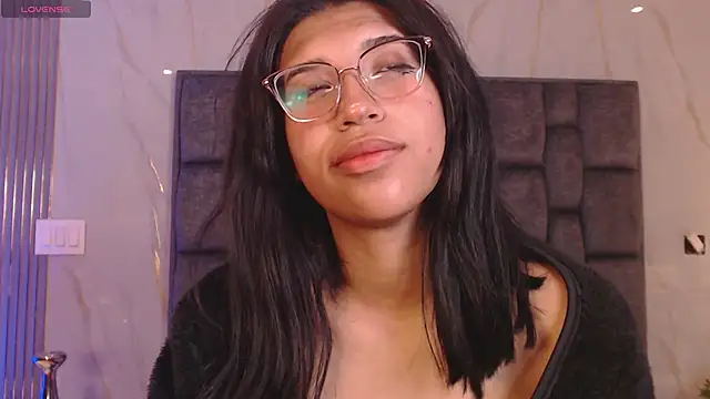 Snapshot of Karin_Ks chatting on February 15, 8:35 am Karin Ks online show from February 15, 8:35 am