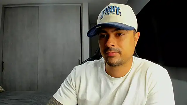 Dante Storm online show from February 8, 3:32 am