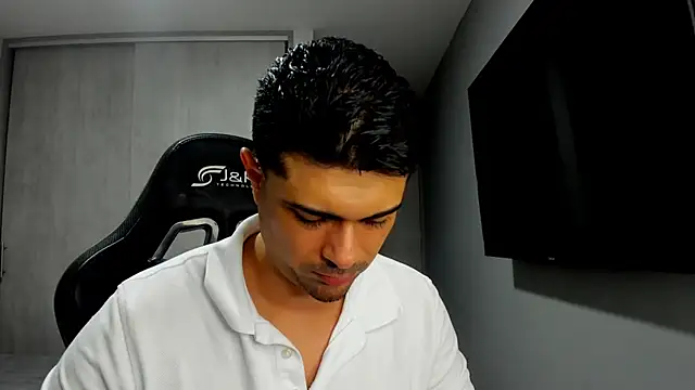 Dante Storm online show from February 10, 3:21 am