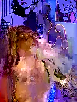 Snapshot of LoganPeny chatting on March 21, 4:17 am LoganPeny online show from March 21, 4:17 am