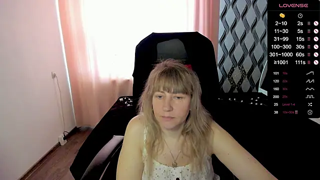 Snapshot of ganet469 chatting on April 14, 9:26 am ganet469 online show from April 14, 9:26 am