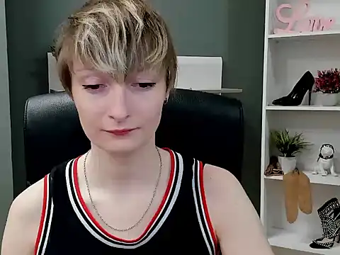Snapshot of hottieBlair chatting on September 23, 6:16 am hottieBlair online show from September 23, 6:16 am