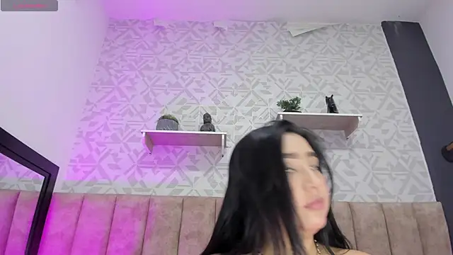 MelinaCruz online show from December 20, 4:19 am