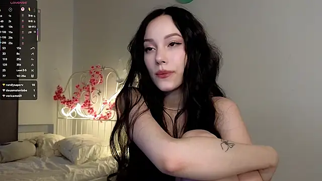 glamourr online show from November 14, 9:30 am