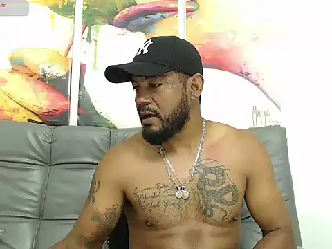 BladeFoxxx1 online show from October 21, 4:13 am