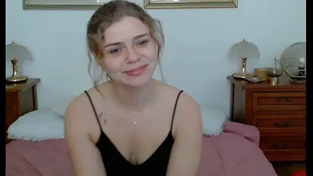 HaleyReedme online show from March 13, 7:31 am