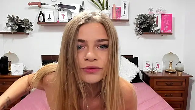 HaleyReedme online show from September 9, 7:19 am