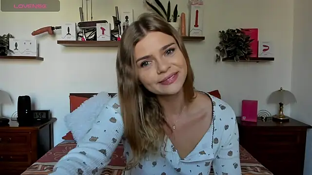 HaleyReedme online show from September 30, 7:24 am