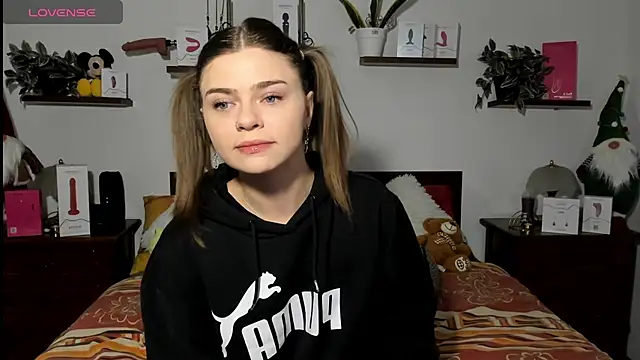 HaleyReedme online show from January 14, 7:47 am