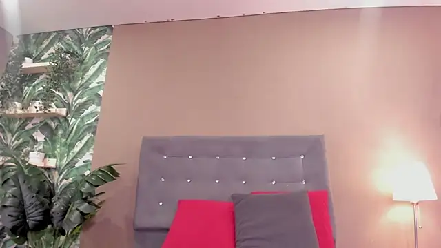 BetsyBennet  online show from May 16, 4:53 am