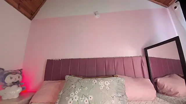 kitty-kryss online show from October 24, 2:57 pm