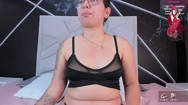 JulietSofia online show from May 18, 8:03 pm