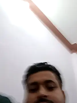 Snapshot of sumitsharma72 chatting on March 22, 11:35 am sumitsharma72 online show from March 22, 11:35 am