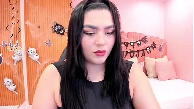 eva sainnt online show from October 28, 4:42 pm