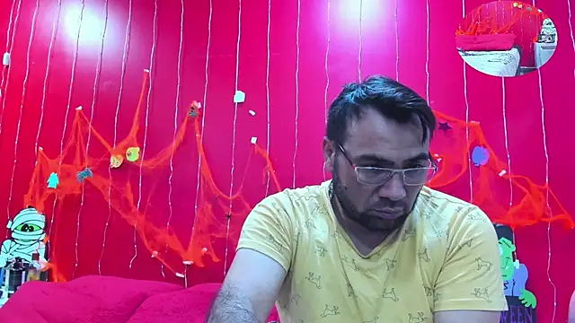 Snapshot of Mariham-Murath chatting on October 22, 9:20 am Mariham-Murath online show from October 22, 9:20 am