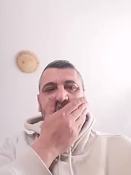 yourflowerpink online show from December 19, 7:37 am