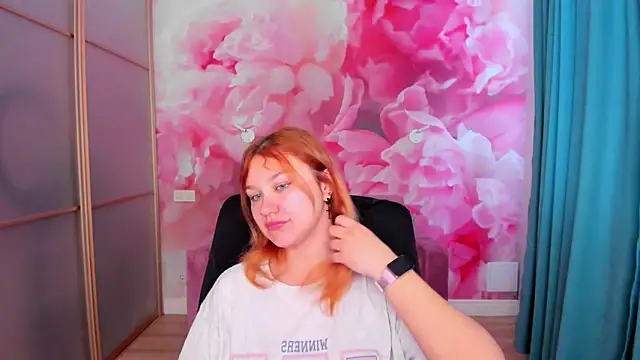 AngelinaLow online show from May 2, 5:34 am