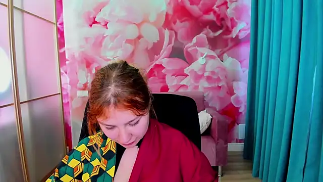 AngelinaLow online show from May 11, 4:04 pm