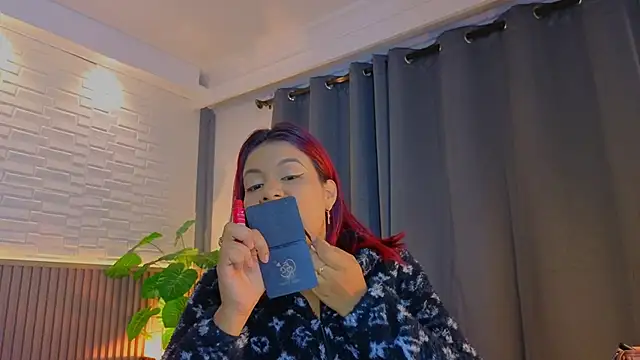 TiffanyWalk online show from September 25, 11:25 am