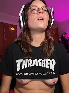 SpaceCowWhore online show from October 2, 12:17 am