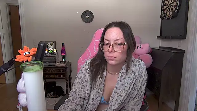 Snapshot of SpaceCowWhore chatting on February 26, 7:02 pm SpaceCowWhore online show from February 26, 7:02 pm