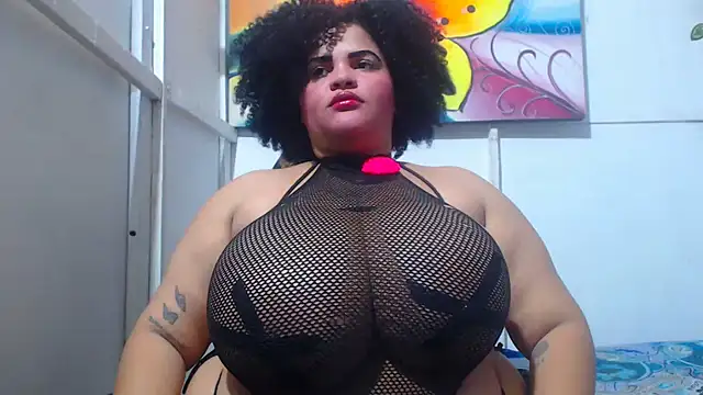 latina bigboos25 online show from May 12, 2:08 am