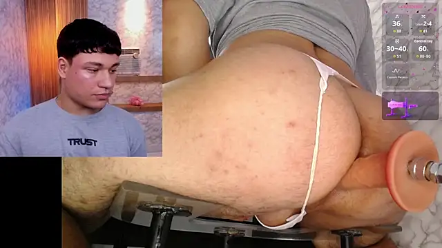 AndrewPeach  online show from November 25, 8:31 pm