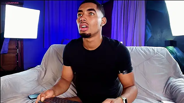 Snapshot of LiamByrne chatting on April 8, 4:56 am LiamByrne online show from April 8, 4:56 am