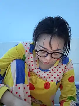 Snapshot of aa520uv chatting on October 24, 3:08 pm aa520uv online show from October 24, 3:08 pm