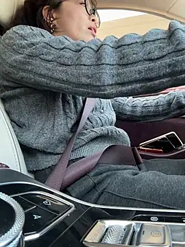 aa520uv online show from February 11, 7:13 am