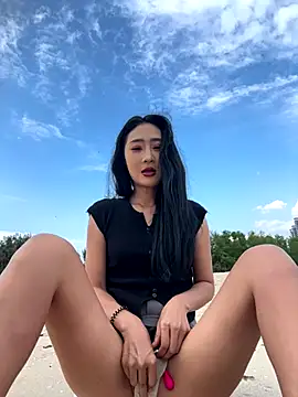 linger-23 online show from November 2, 7:55 am