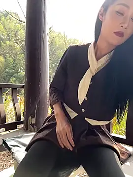 linger-23 online show from March 15, 5:46 am