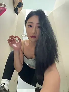 linger-23 online show from May 16, 10:47 am