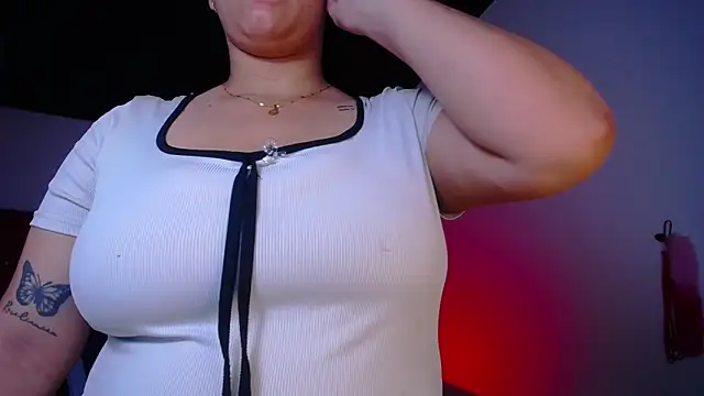 kriss sweetboobs10 online show from May 6, 12:54 pm