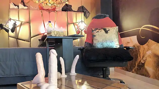 Kendraa Hot online show from November 13, 11:47 pm