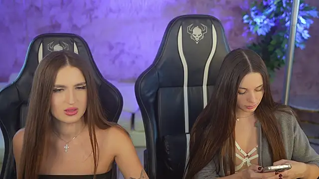 Snapshot of Nikol_Dream_ chatting on November 15, 12:08 am Nikol Dream online show from November 15, 12:08 am