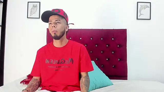 Mia Collivens online show from September 30, 11:15 am