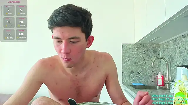 Snapshot of Danny__Magic chatting on October 1, 1:06 pm Danny Magic online show from October 1, 1:06 pm