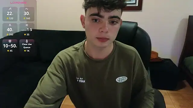 Snapshot of lukeboyce33 chatting on March 1, 12:56 am lukeboyce33 online show from March 1, 12:56 am