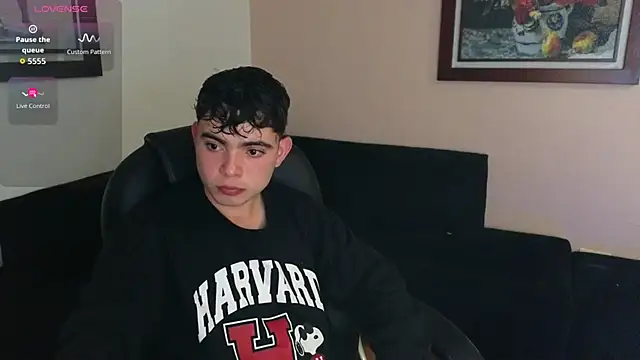 Snapshot of lukeboyce33 chatting on March 3, 4:18 am lukeboyce33 online show from March 3, 4:18 am