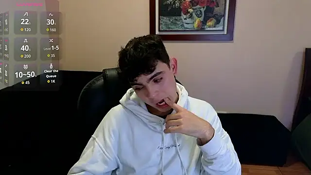 Snapshot of lukeboyce33 chatting on March 16, 1:11 am lukeboyce33 online show from March 16, 1:11 am