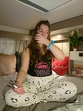 Snapshot of Amesthyst_destiny chatting on November 16, 4:07 am Amesthyst destiny online show from November 16, 4:07 am