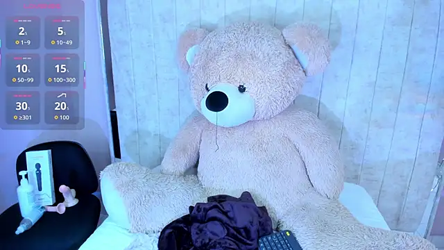 Snapshot of Alice_26_ chatting on November 13, 3:55 pm Alice 26 online show from November 13, 3:55 pm