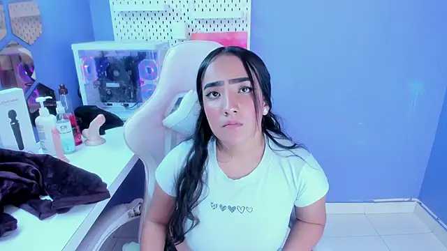 Snapshot of Alice_26_ chatting on February 2, 2:16 pm Alice 26 online show from February 2, 2:16 pm