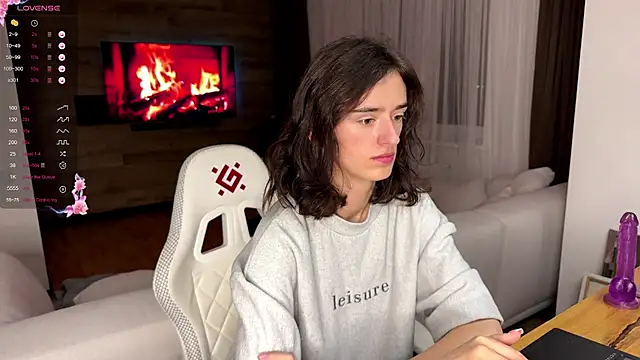 TwinTemptations online show from October 9, 6:17 pm