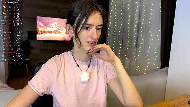 TwinTemptations online show from December 13, 9:31 pm